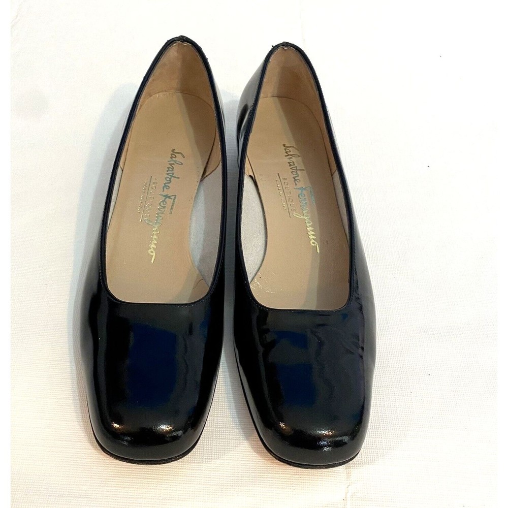 Salvatore Ferragamo Boutique‎ Women's Low Block Heel  Shoe Size 7B Black Patent